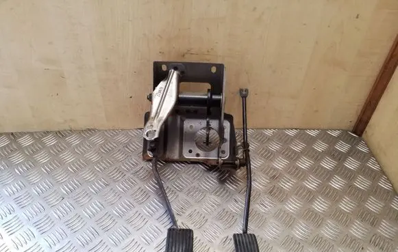 Volvo S40, V40 Pedal assembly 