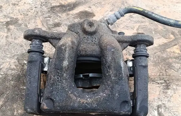 BMW 1 E81 E87 Rear brake caliper