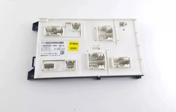 Mercedes-Benz GLE (W166 - C292) SAM control unit A1669005515 A1569021300 A1669010703