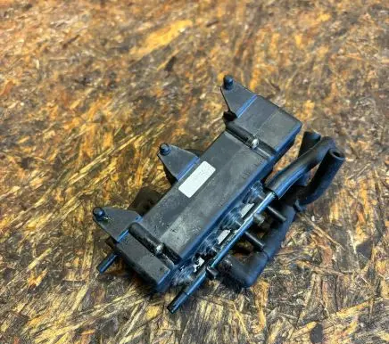Mercedes-Benz E W124 Turbo solenoid valve 1248001378