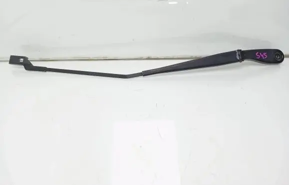 Volvo C30 Front wiper blade arm 8623160