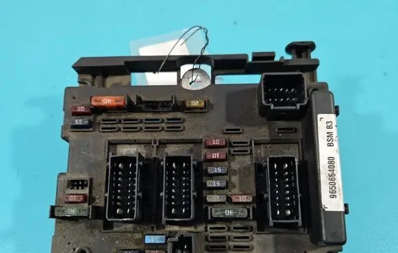 Peugeot 307 Central body control module 9650664080 IMPRK1368528