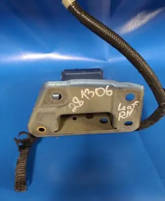 Nissan Leaf I (ZE0) Front bumper cross member G51143NFMA
