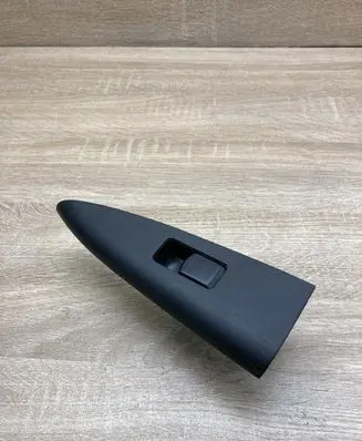 Nissan Note (E11) Electric window control switch 829609010A