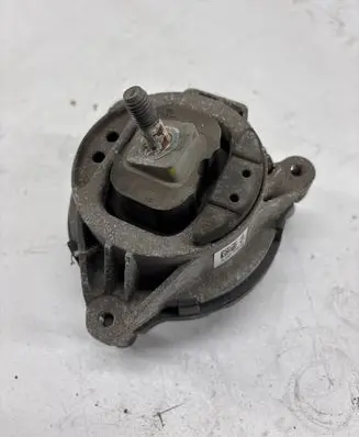 BMW 2 F22 F23 Engine mount bracket 6787659 170415