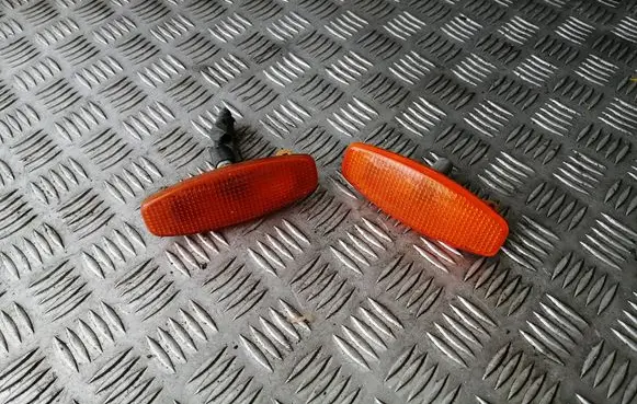 Hyundai Santa Fe Front fender indicator light 92305260