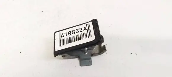 Honda FR-V Engine bonnet (hood) release handle 