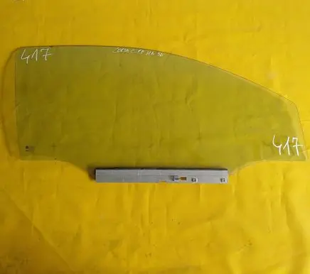 Opel Corsa C Front door window/glass (coupe)