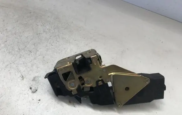 Mitsubishi Space Star Front door lock 04304