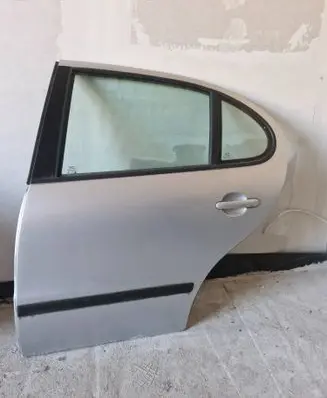Seat Leon (1M) Rear door