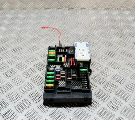 BMW X3 G01 Fuse module 6828076 P00166265AA