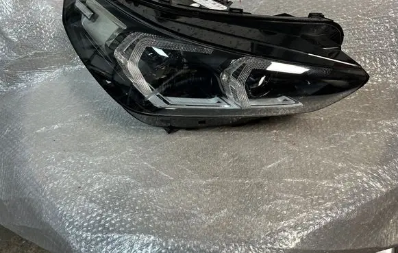 BMW X1 U11 Headlight/headlamp 4a27816