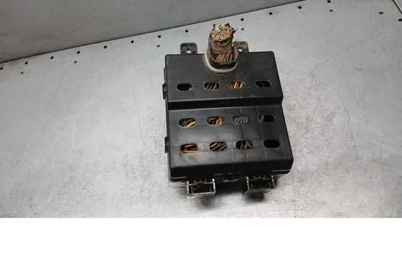 Hyundai Matrix Central body control module 9110017LSO