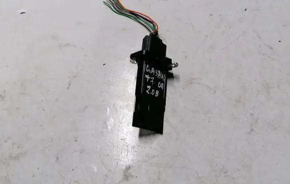 Nissan Qashqai Mass air flow meter 226807S000