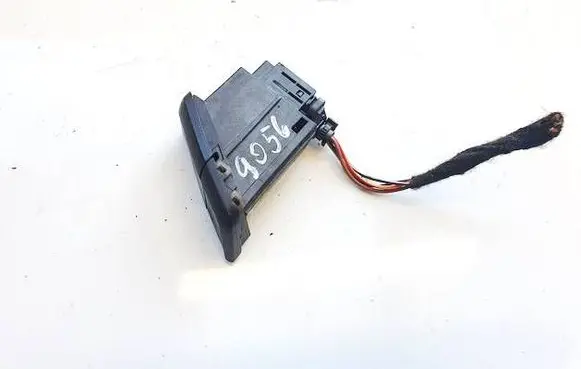 Audi A5 8T 8F Hazard light switch 8k2941509a 075093090