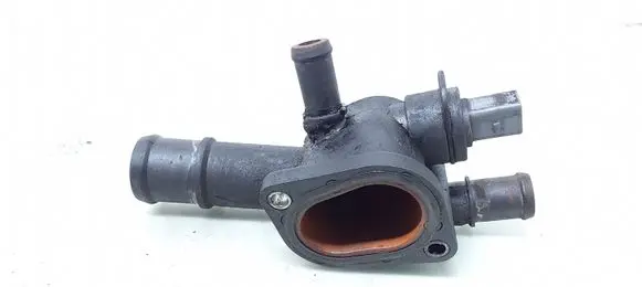 Engine coolant pipe/hose