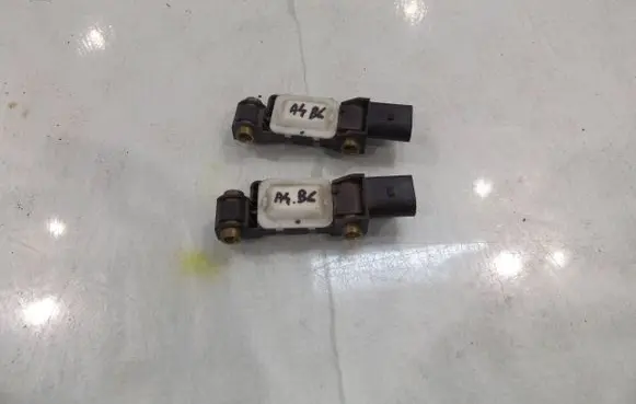 Audi A4 S4 B6 8E 8H Airbag deployment crash/impact sensor 8E0959643E