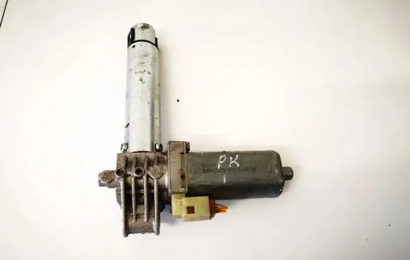 BMW 7 E65 E66 Seat adjustment motor 0390203229