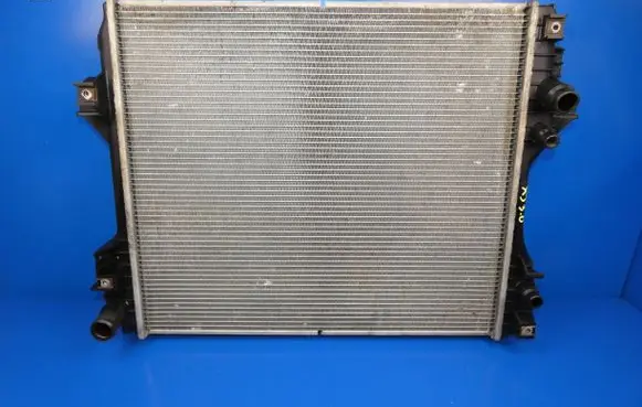 Jaguar XJ X351 Coolant radiator 