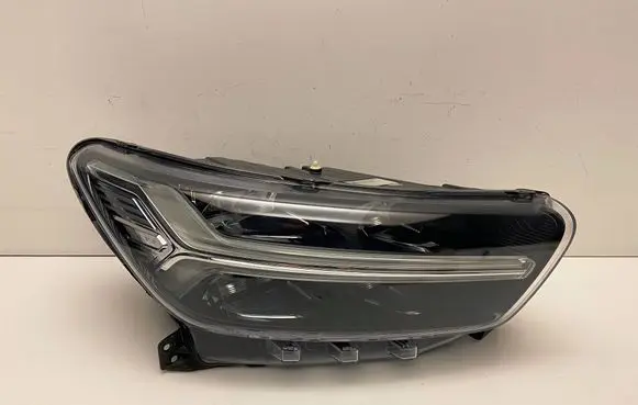Volvo XC40 Headlight/headlamp 31655982