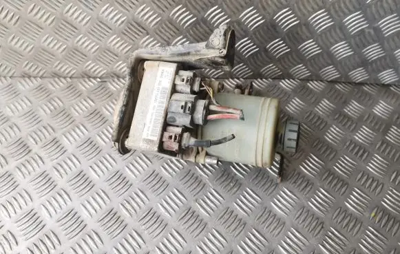 Skoda Fabia Mk1 (6Y) Power steering pump 6Q0423155AD