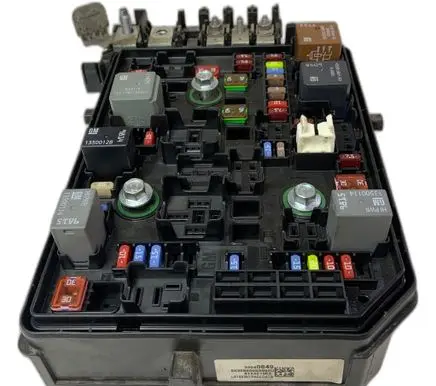 Opel Astra K Fuse box set 39040849