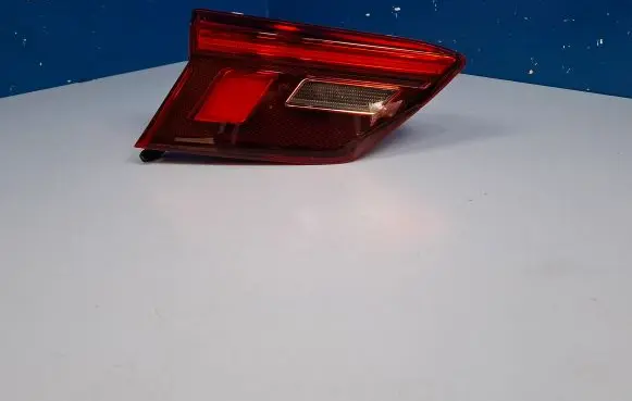 Volkswagen Tiguan Tailgate rear/tail lights 5NA945093F