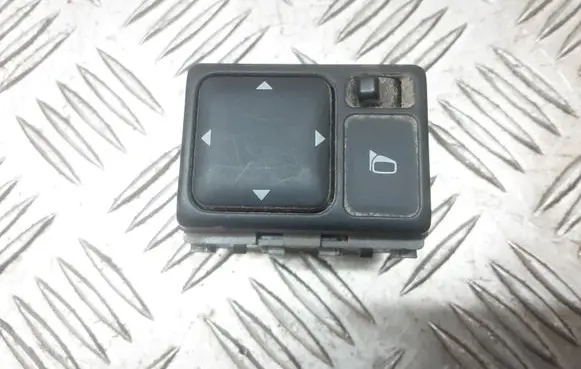 Nissan Pathfinder R51 Wing mirror switch