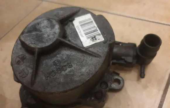 Renault Trafic II (X83) Vacuum pump 8200781547