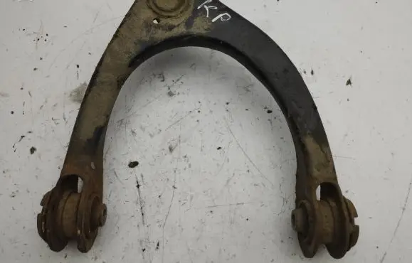 Lexus IS 220D-250-350 Front lower control arm/wishbone