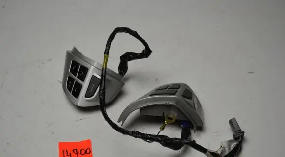 Mitsubishi Colt Steering wheel buttons/switches 4400A461