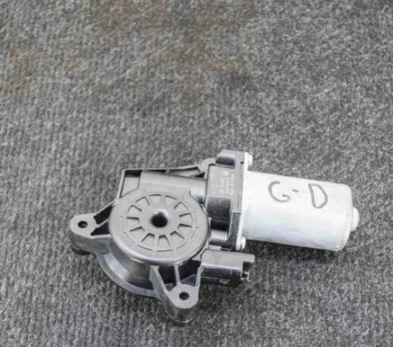 Nissan Qashqai Rear door window regulator motor