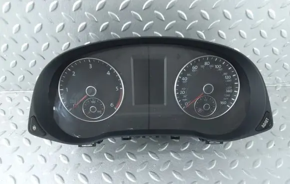 Volkswagen PASSAT B7 USA Speedometer (instrument cluster) 561920970C A2C53403351