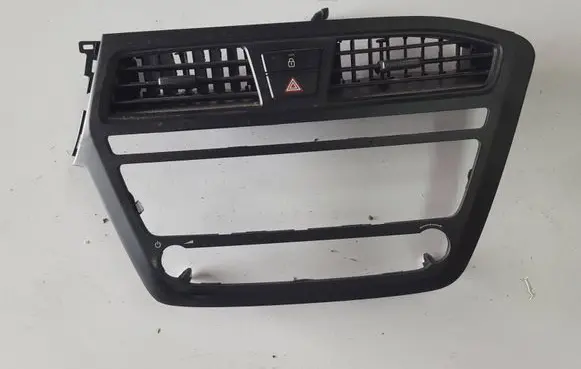 Hyundai i20 (PB PBT) Dashboard side air vent grill/cover trim 84740-C8050