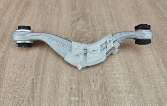 BMW 5 G30 G31 G38 Rear control arm 6883340