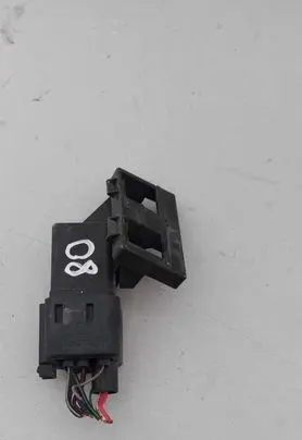 Volkswagen PASSAT B6 Glow plug pre-heat relay 0281003038