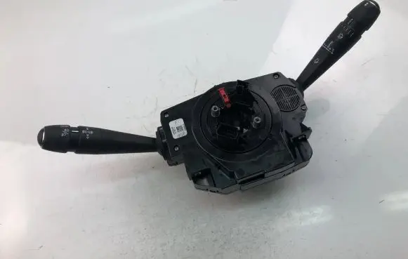 Peugeot 208 Indicator stalk 98313069ZD
