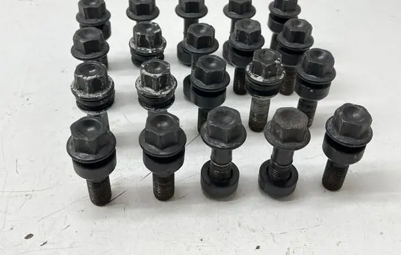 Nuts/bolts