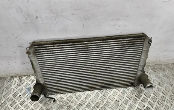 Toyota Avensis T250 Intercooler radiator