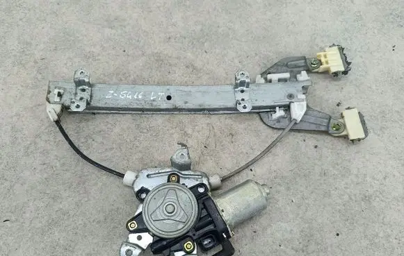 Nissan Murano Z50 Rear door window regulator with motor 