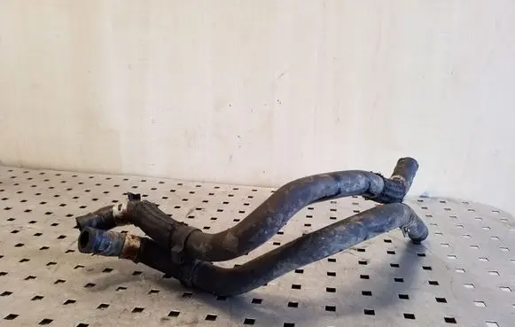 Toyota RAV 4 (XA20) Engine coolant pipe/hose