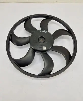 Nissan X-Trail T32 Radiator cooling fan shroud M164725