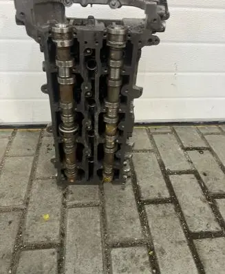 Mercedes-Benz Vito Viano W639 Engine head R6510160201 F632
