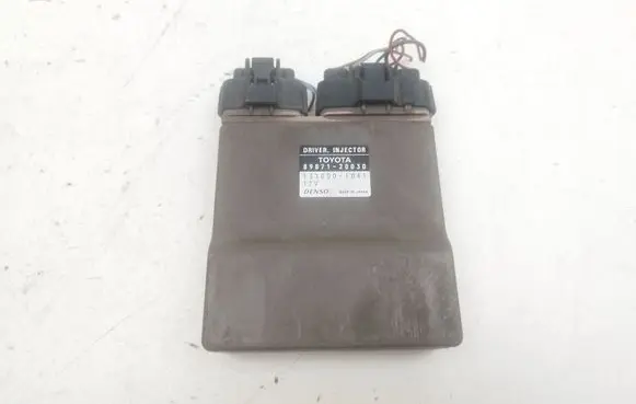 Toyota Avensis Verso Fuel injection control unit/module 8987120030