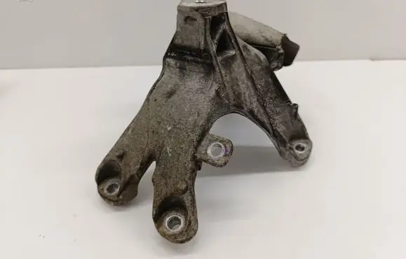Audi A5 Sportback 8TA Engine mounting bracket