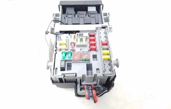 Opel Insignia A Fuse module 13222786