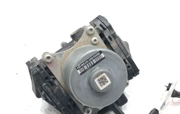 Peugeot 208 Vacuum pump 03718001361