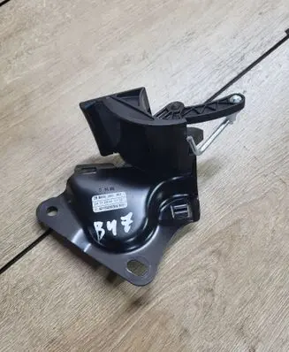 Mercedes-Benz E W212 Seat back rest lock catch A2129200306 04112014 A2123200000