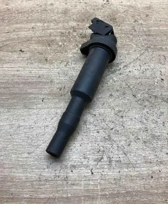 BMW 5 E60 E61 High voltage ignition coil 0221504470 757164380 05611