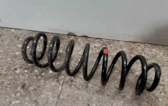Lexus ES 250 - 300 - 330 Rear coil spring